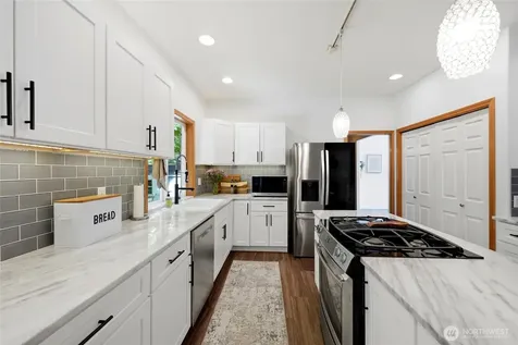 609 108th Place SE Everett WA 98208