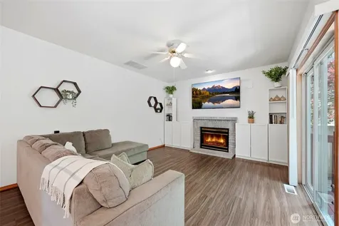 609 108th Place SE Everett WA 98208
