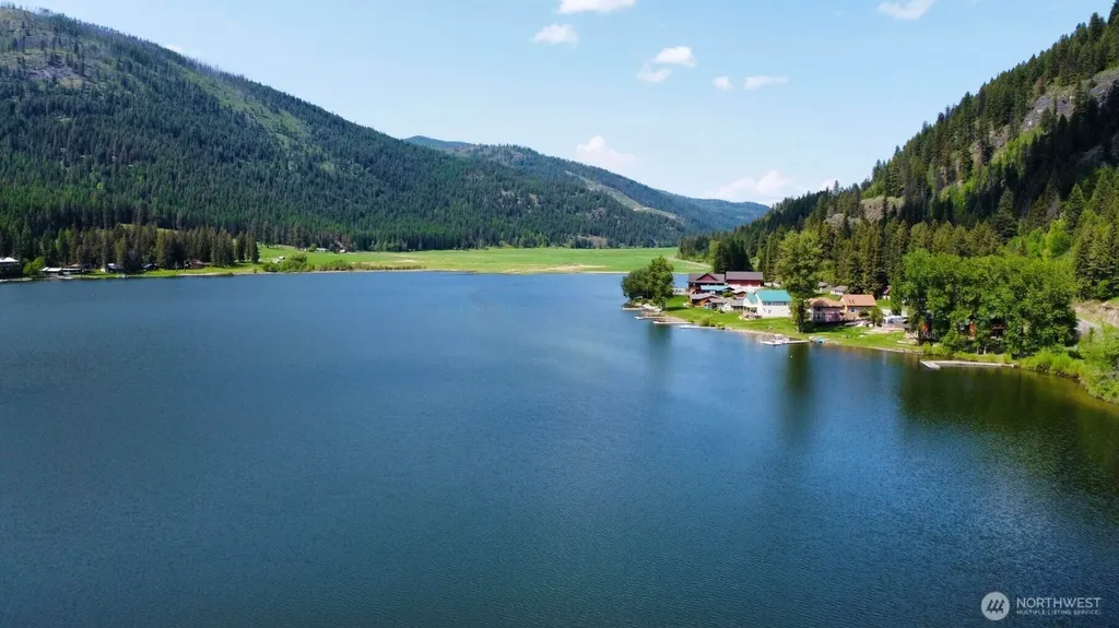 2843 Deep Lake South Shore Road Colville WA 99114