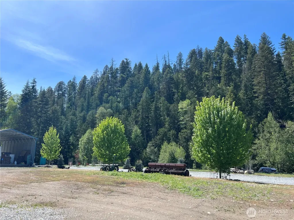 2843 Deep Lake South Shore Road Colville WA 99114