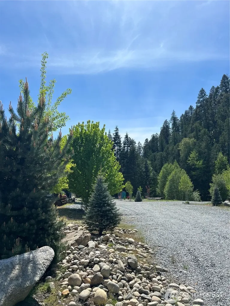 2843 Deep Lake South Shore Road Colville WA 99114