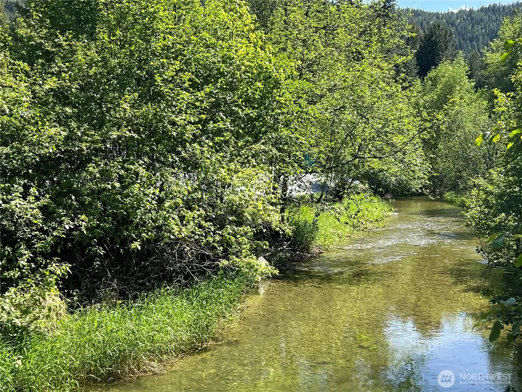 2843 Deep Lake South Shore Road Colville WA 99114
