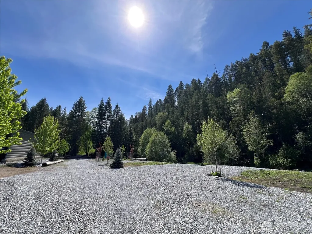 2843 Deep Lake South Shore Road Colville WA 99114