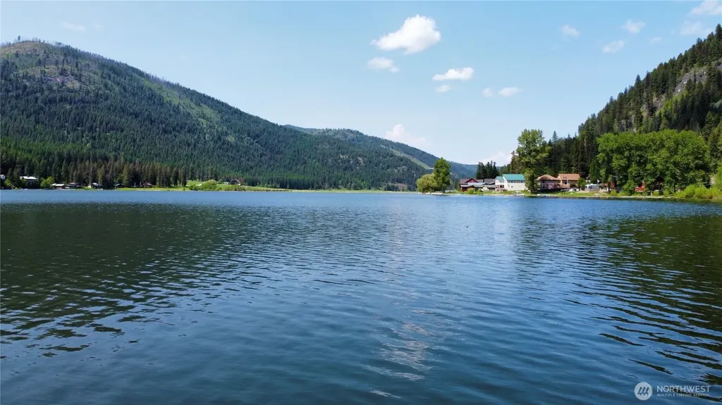 2843 Deep Lake South Shore Road Colville WA 99114