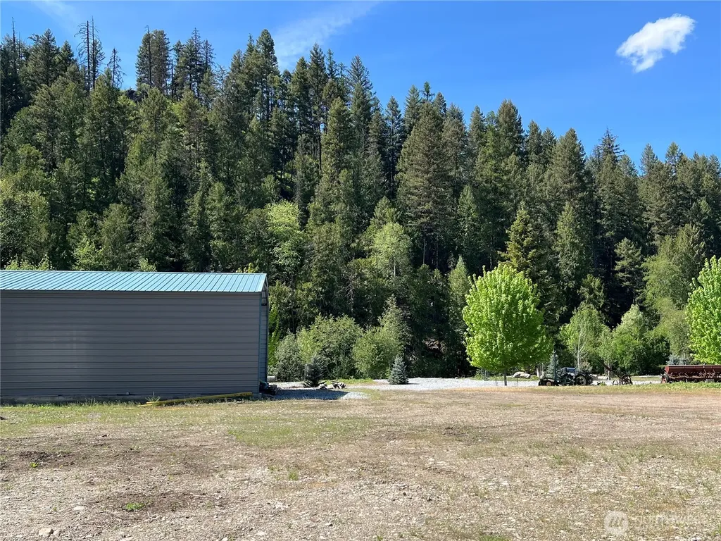 2843 Deep Lake South Shore Road Colville WA 99114