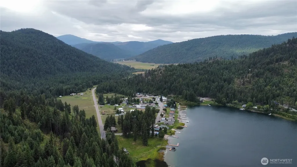 2843 Deep Lake South Shore Road Colville WA 99114