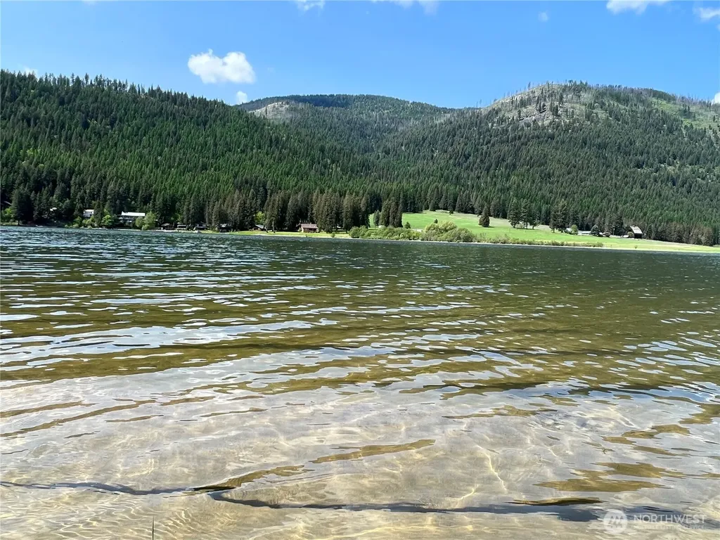 2843 Deep Lake South Shore Road Colville WA 99114
