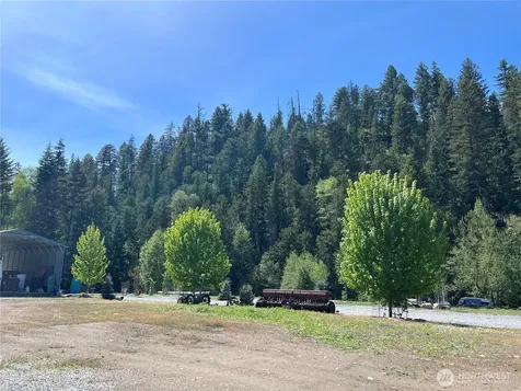 2843 Deep Lake South Shore Road Colville WA 99114