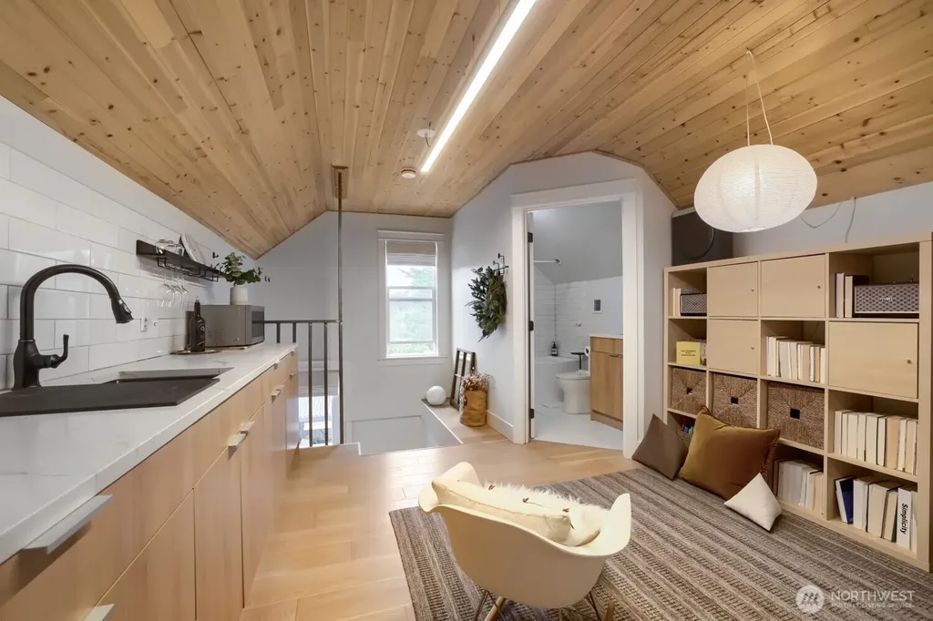 1608 N 50th Street Seattle WA 98103