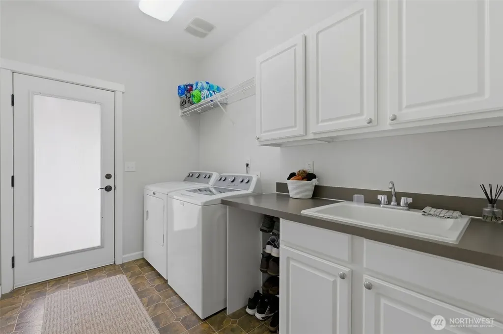 14910 41st Street SW Lakebay WA 98349