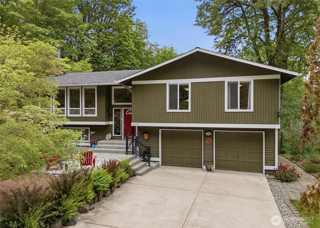 3858 Quiet Drive NW Bremerton WA 98312