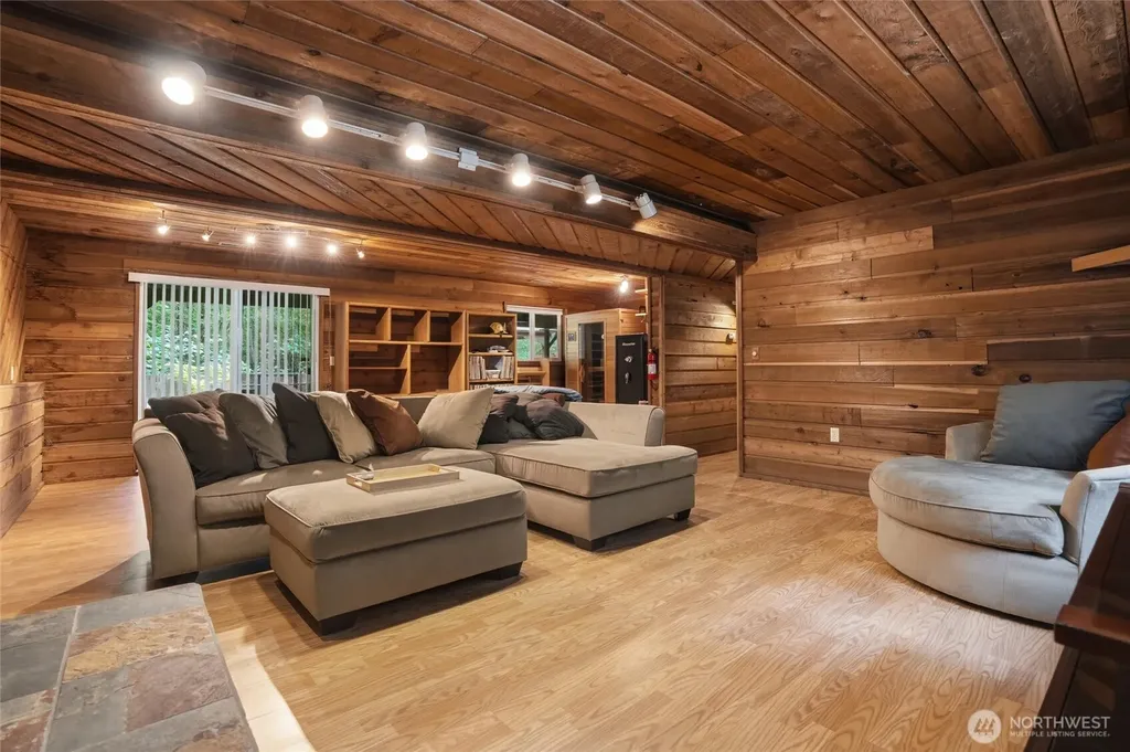 3858 Quiet Drive NW Bremerton WA 98312