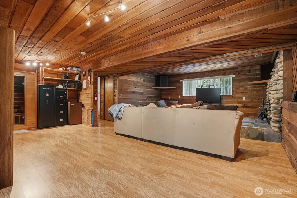 3858 Quiet Drive NW Bremerton WA 98312