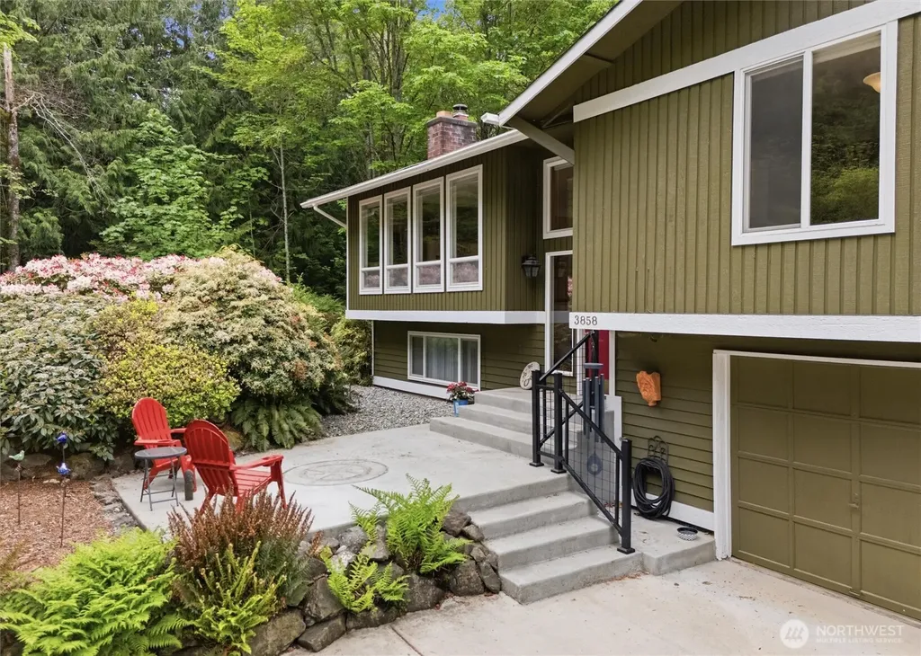 3858 Quiet Drive NW Bremerton WA 98312