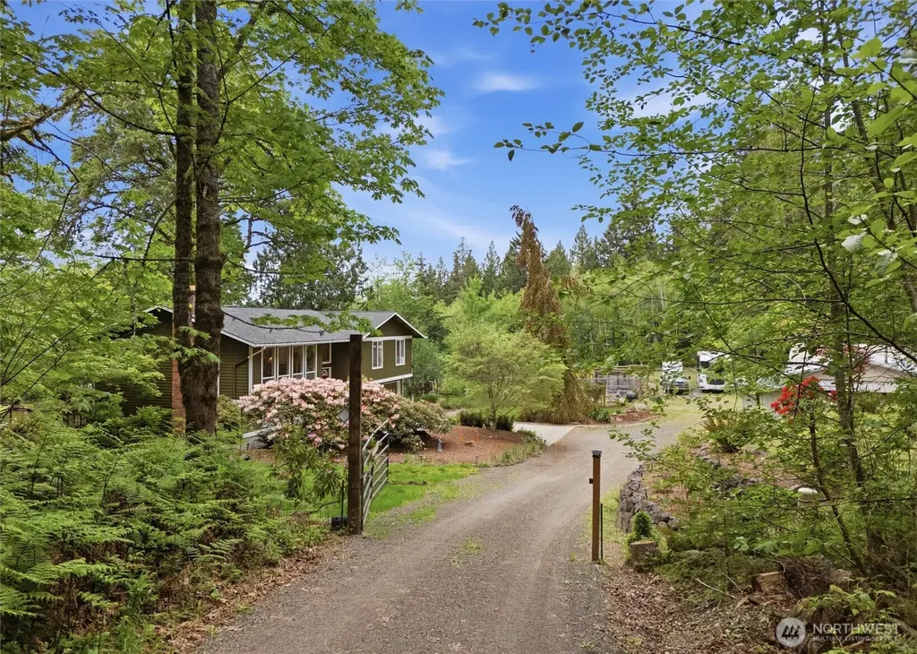 3858 Quiet Drive NW Bremerton WA 98312