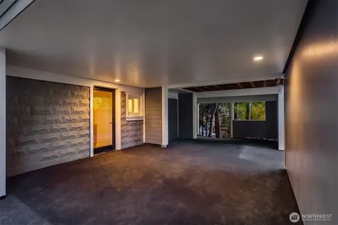 1014 4th Avenue N Seattle WA 98109