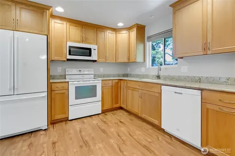 32226 39th Avenue S Federal Way WA 98001