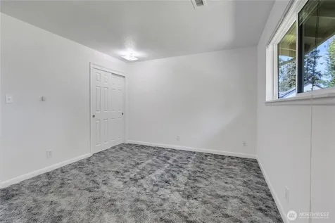 32226 39th Avenue S Federal Way WA 98001