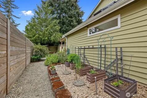20111 Dayton Avenue N Shoreline WA 98133