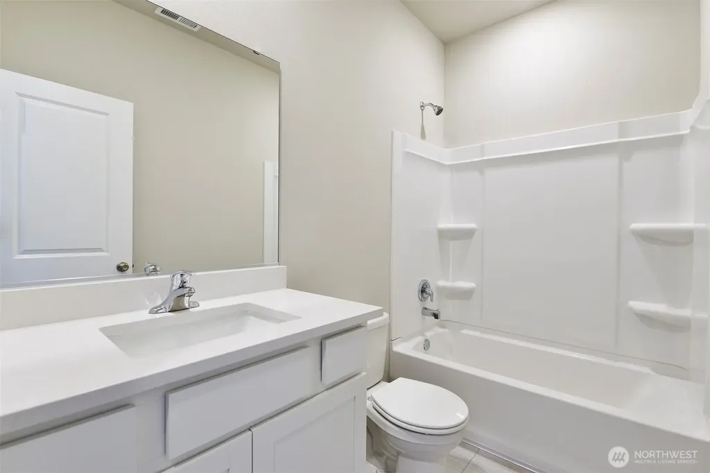 9752 Brown Street SE Yelm WA 98597