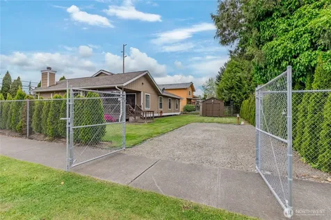 6101 N 37th Street Tacoma WA 98407