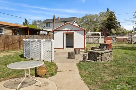 208 N Spokane Street Kittitas WA 98934