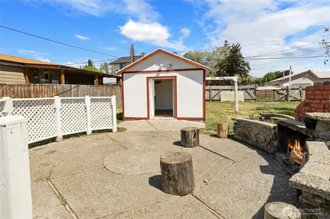 208 N Spokane Street Kittitas WA 98934