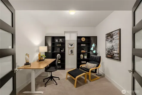 7002 93rd Avenue SE Mercer Island WA 98040
