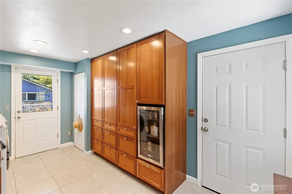 7610 NE Bruce Lane Hansville WA 98340