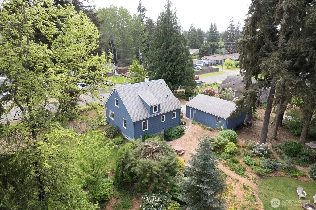 9726 F Street E Tacoma WA 98445