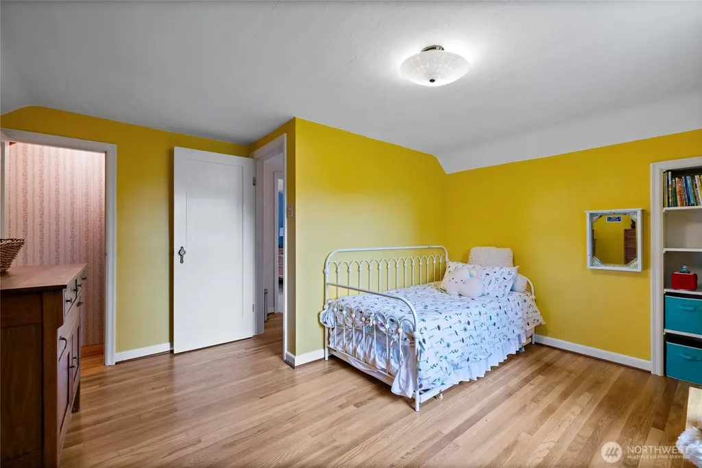 9726 F Street E Tacoma WA 98445