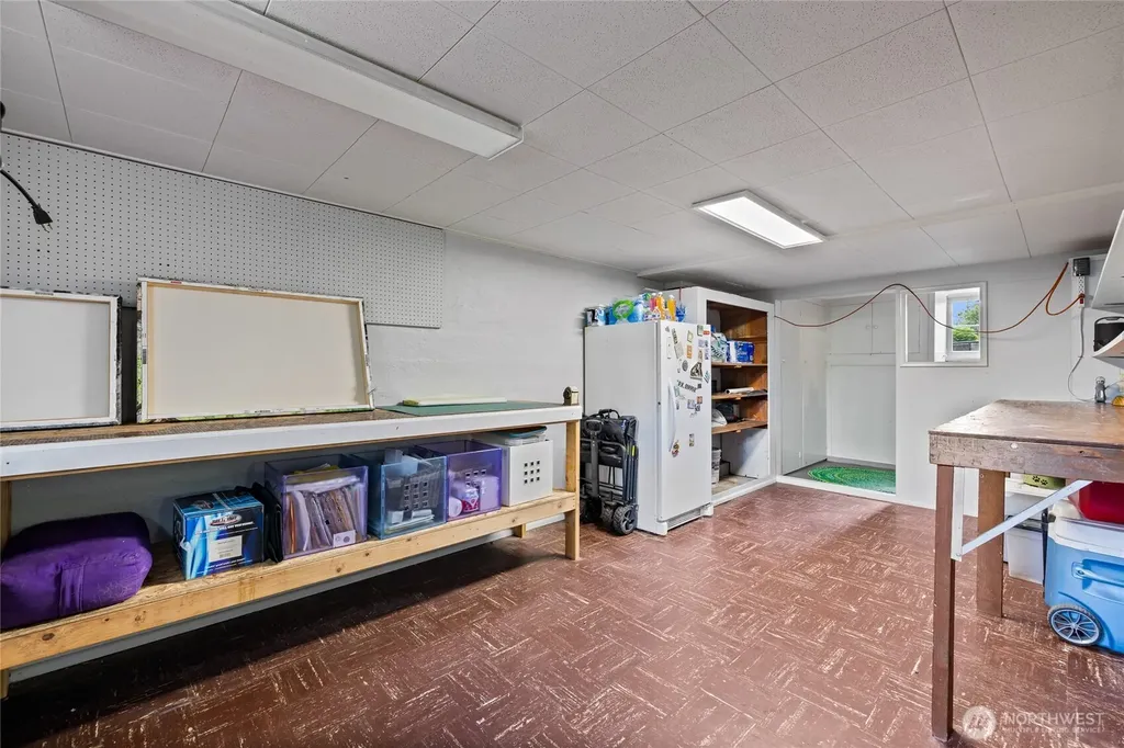 9726 F Street E Tacoma WA 98445