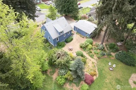 9726 F Street E Tacoma WA 98445