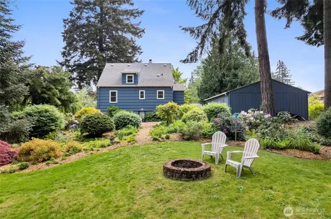9726 F Street E Tacoma WA 98445
