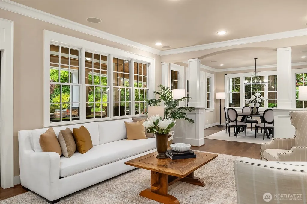 10910 NE 18th Place Bellevue WA 98004