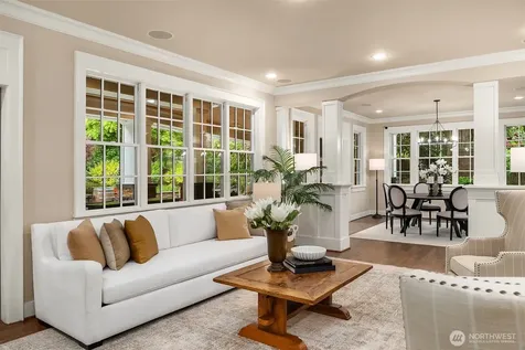 10910 NE 18th Place Bellevue WA 98004