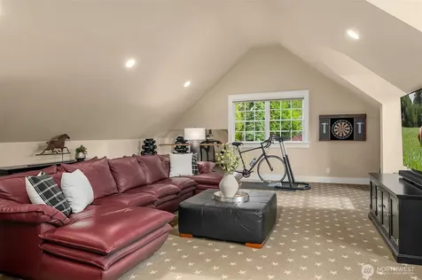 10910 NE 18th Place Bellevue WA 98004