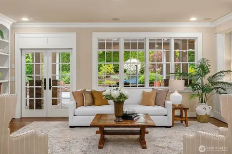 10910 NE 18th Place Bellevue WA 98004