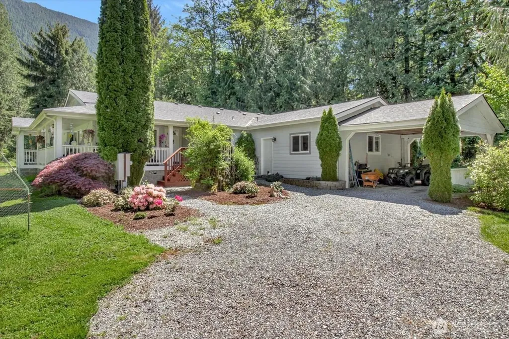 21103 252nd Street NE Arlington WA 98223