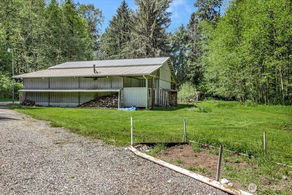 21103 252nd Street NE Arlington WA 98223