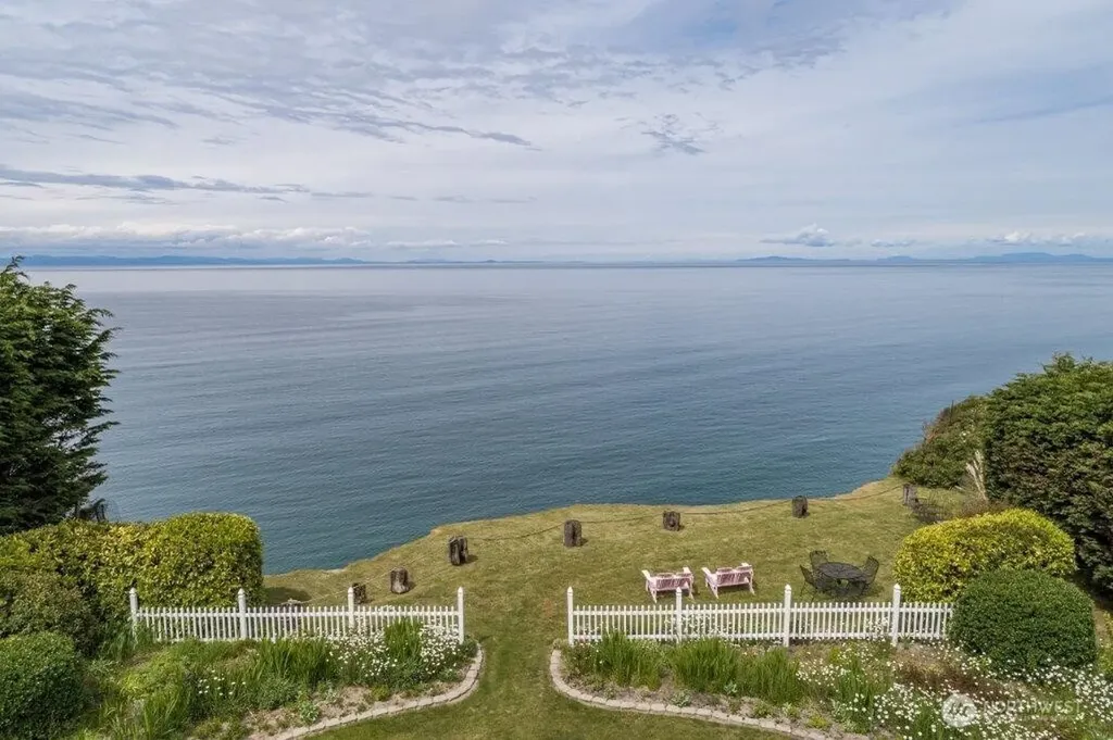 397 Monterra Drive Port Angeles WA 98362
