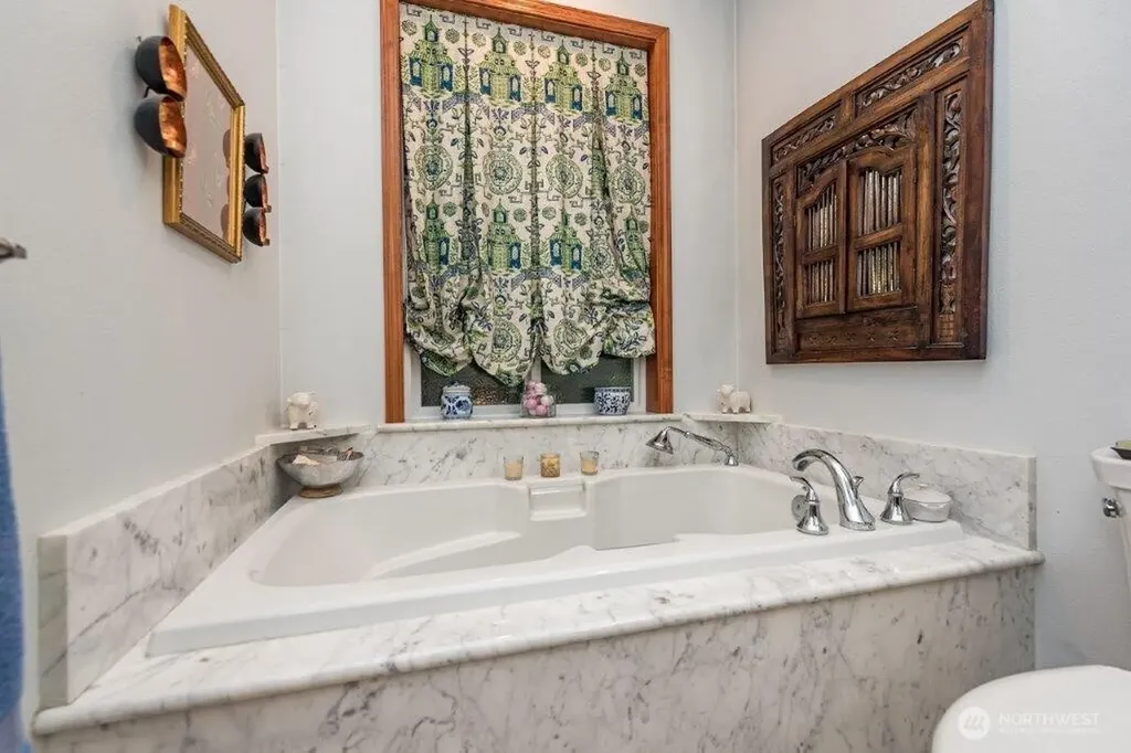 397 Monterra Drive Port Angeles WA 98362