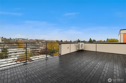 6538 Latona Avenue NE Seattle WA 98115