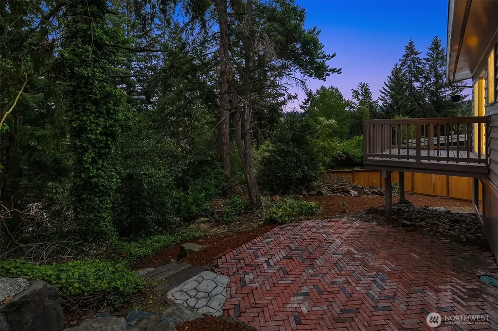 2814 129th Avenue SE Bellevue WA 98005