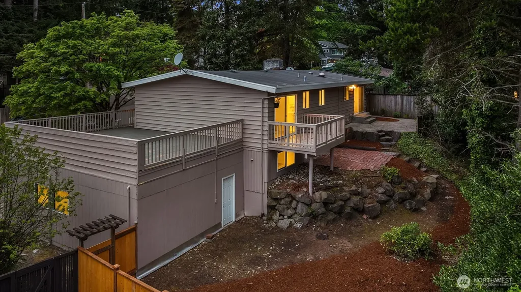 2814 129th Avenue SE Bellevue WA 98005