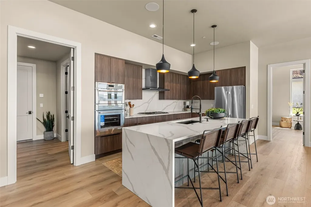 23413 NW Cliff View Drive Quincy WA 98848