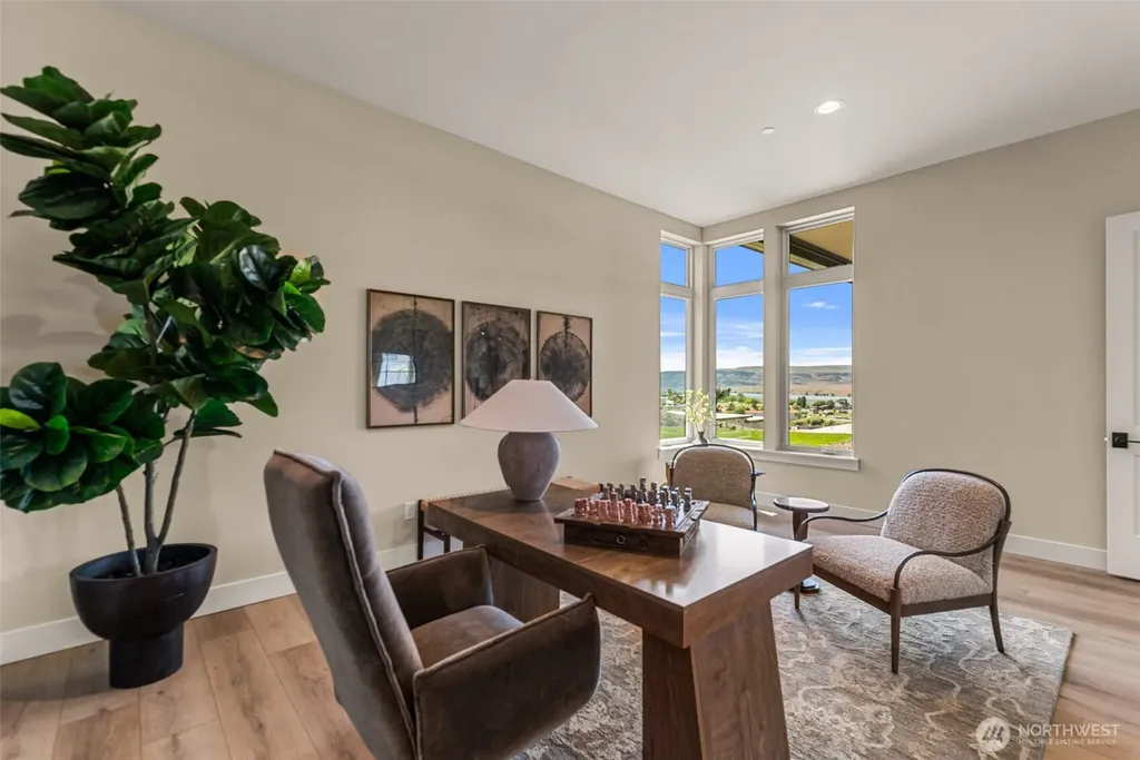 23413 NW Cliff View Drive Quincy WA 98848