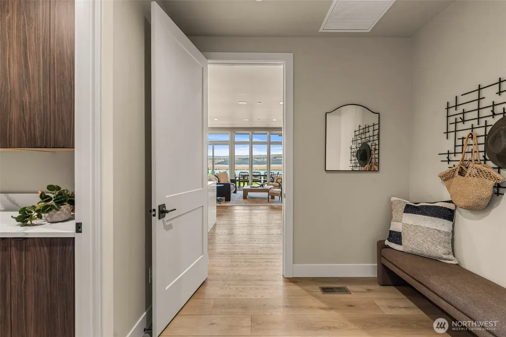 23413 NW Cliff View Drive Quincy WA 98848