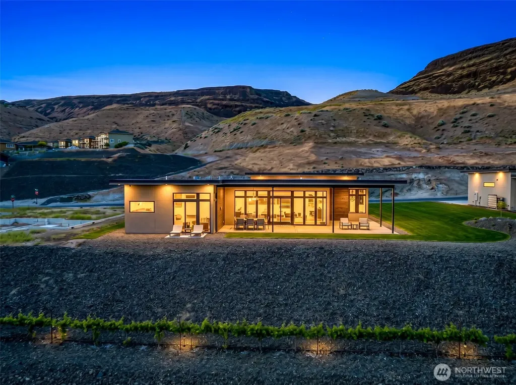 23413 NW Cliff View Drive Quincy WA 98848