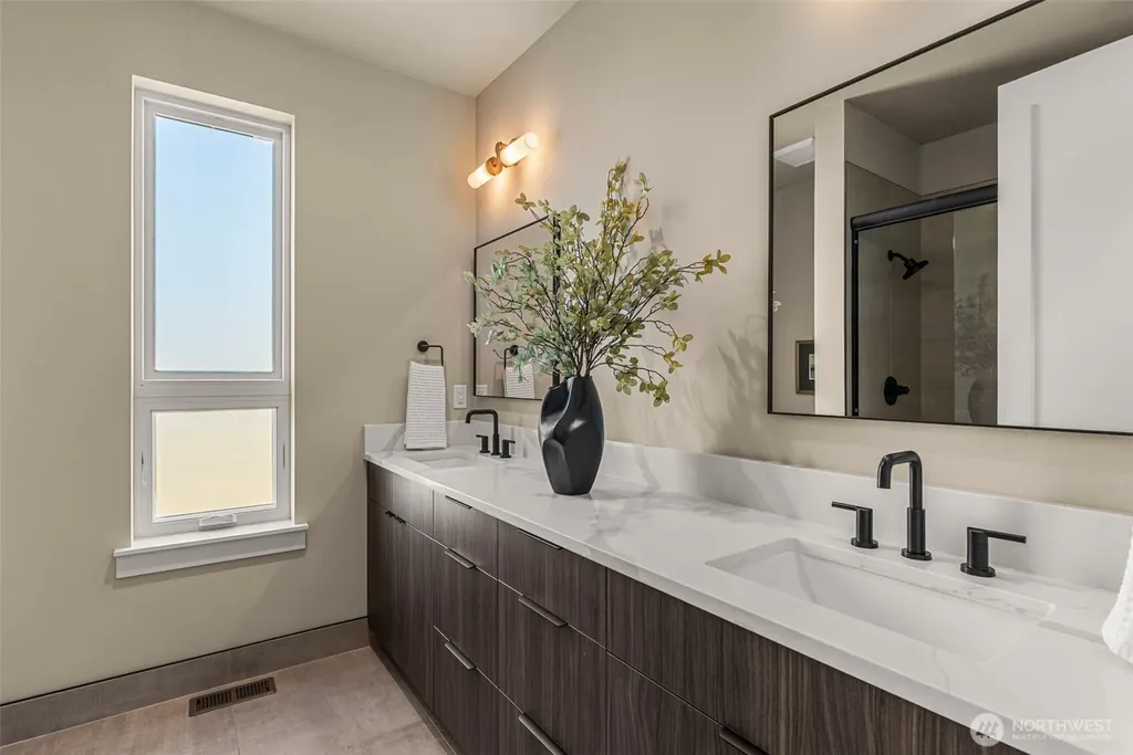 23413 NW Cliff View Drive Quincy WA 98848